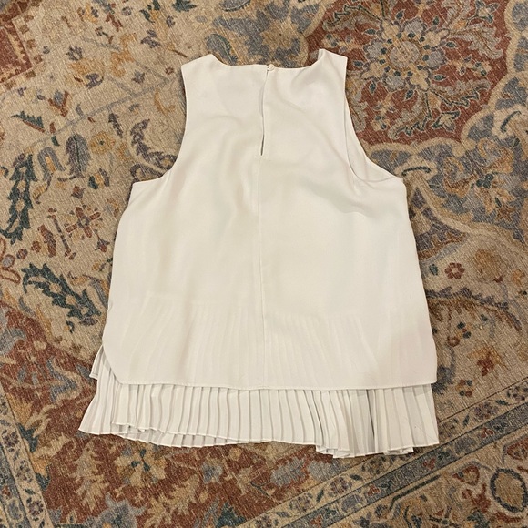 Banana Republic swing blouse - Picture 2 of 2